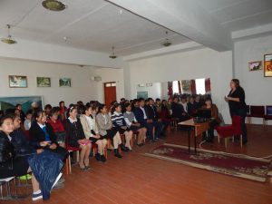 Встречи со старшеклассниками в более 40 школах города Ош